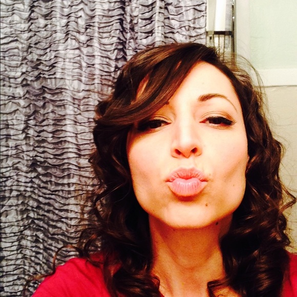 Meet your Posher, Rebecca - Picture 1 of 1